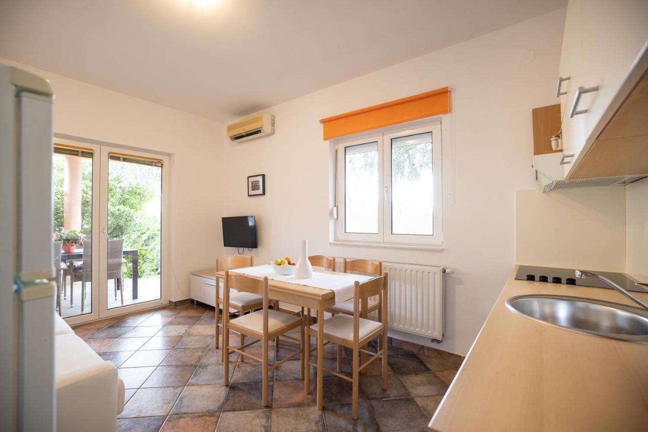 Apartment Leon Бибине Екстериор снимка