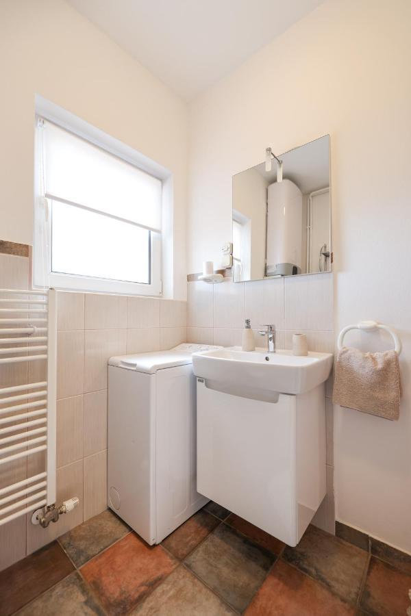 Apartment Leon Бибине Екстериор снимка