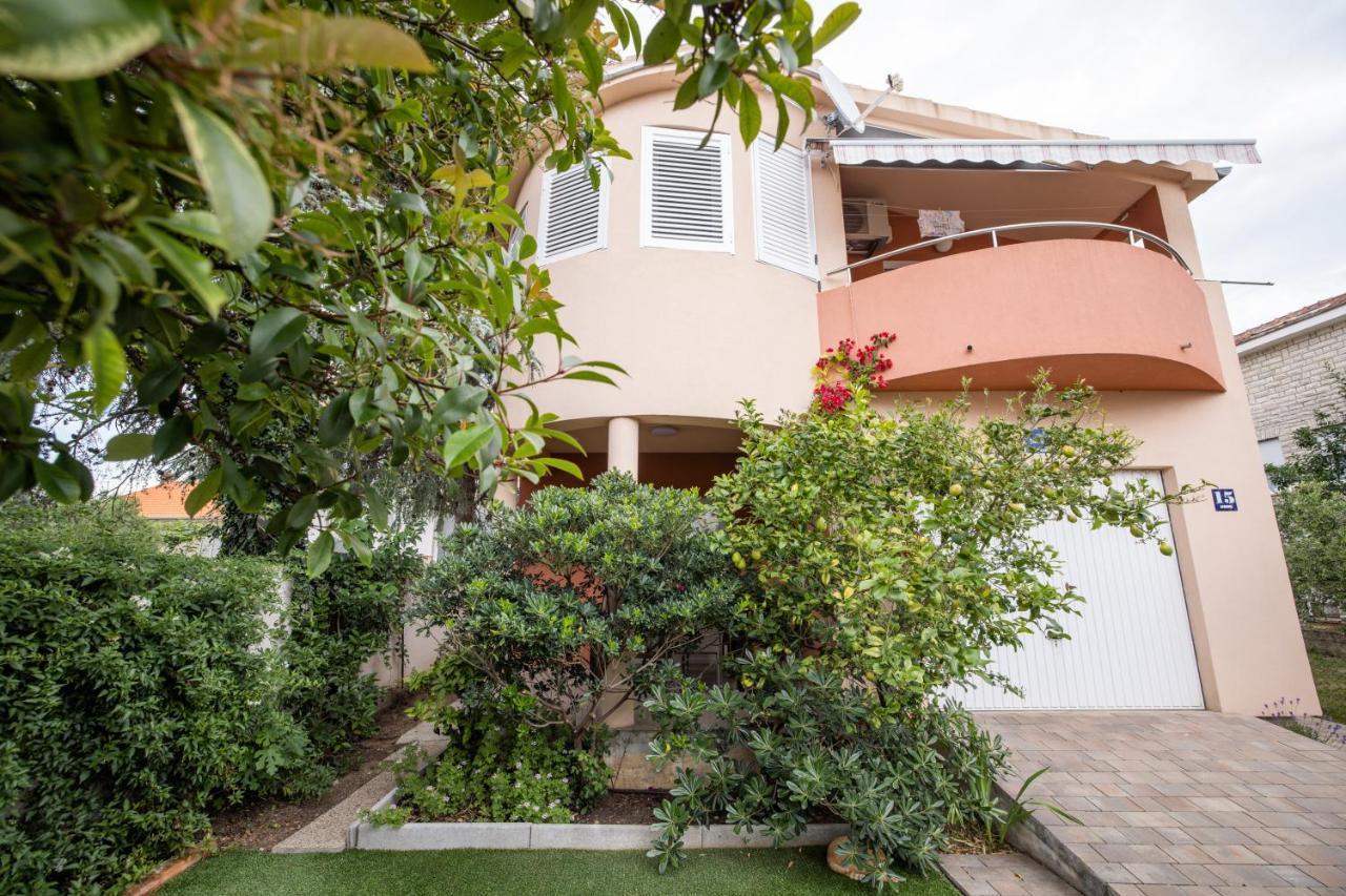 Apartment Leon Бибине Екстериор снимка